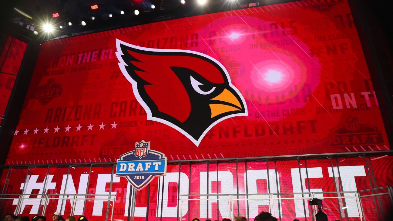 M6米乐体育平台官网 - NFL暂停红雀高管涉赌政策违规行为：行业自律与合规风险全解析 - M6米乐